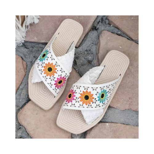 Fashion embroidery flower flat slippers