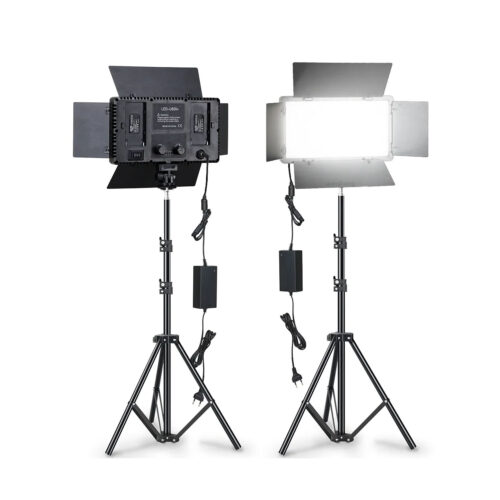 LED-600 professional video light dimmable 3200-5600K, model U600-G with adapter, 2 batteries and tripod